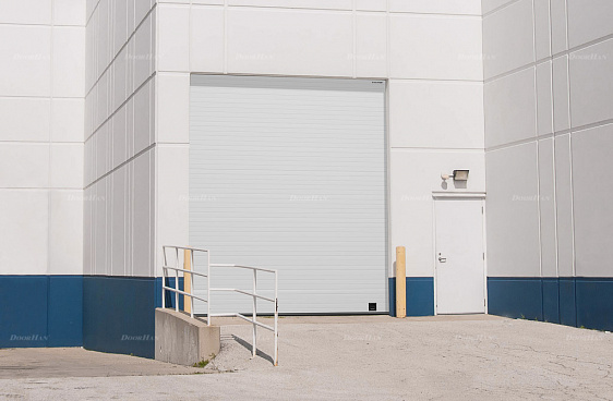 Промышленные ворота с панорамным остеклением Doorhan ISD02 (4200х3000)