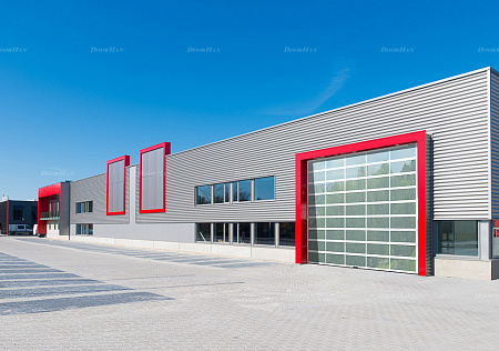 Промышленные ворота с панорамным остеклением Doorhan ISD02 (3400х4400)